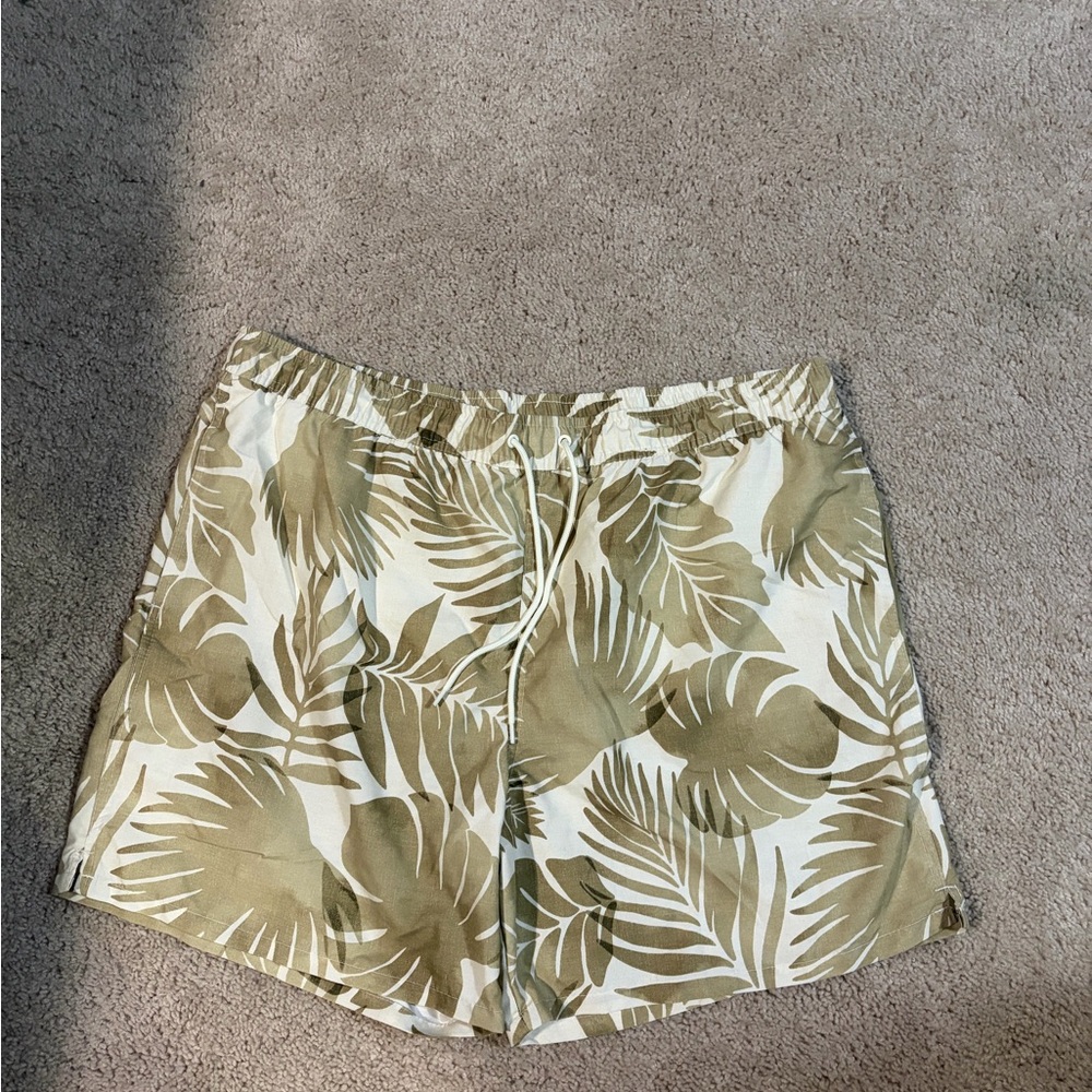 Goodfellow & Co Tan Leaf Print Men’s Swim Shorts